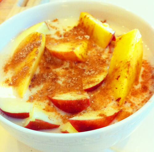 Fruit and Cream Sprinkled with Cinnamon and Stevia