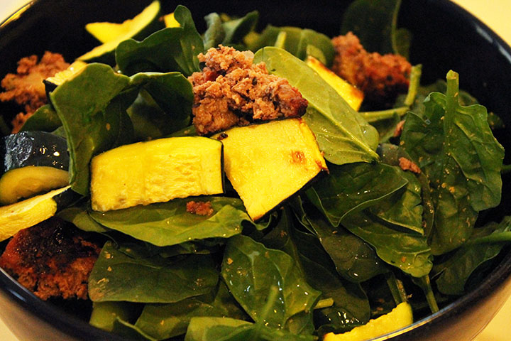 Burger Spinach Salad Pasture-Fed Burgers with Raw Cheese & Fresh Herbs via www.agutsygirl.com