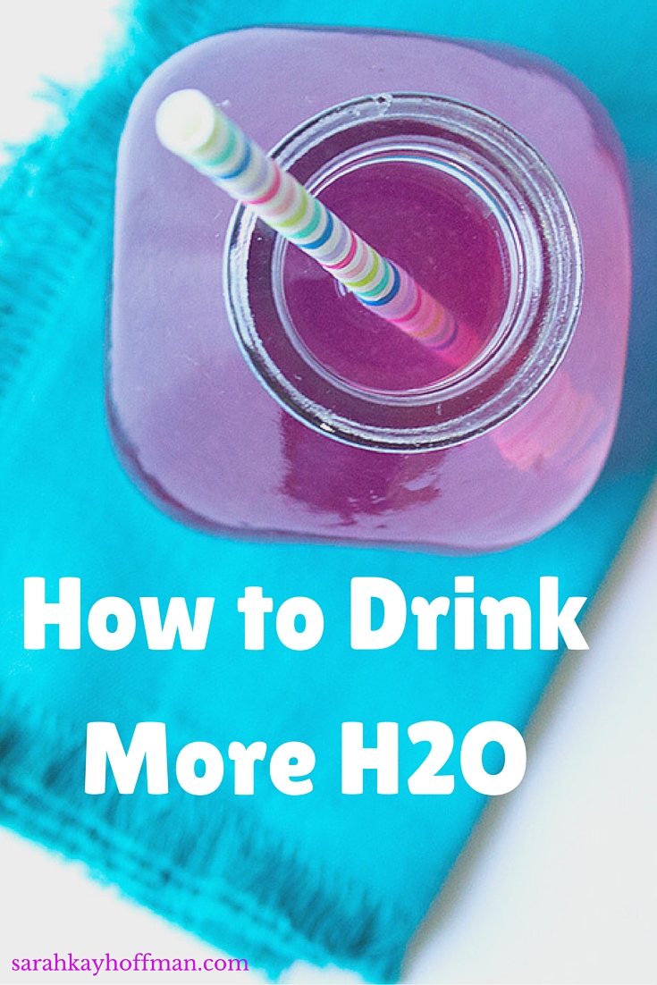 Make Your Own Lemonade How to Drink More H2O sarahkayhoffman.com #water #hydration #guthealth #healthyliving #healthy
