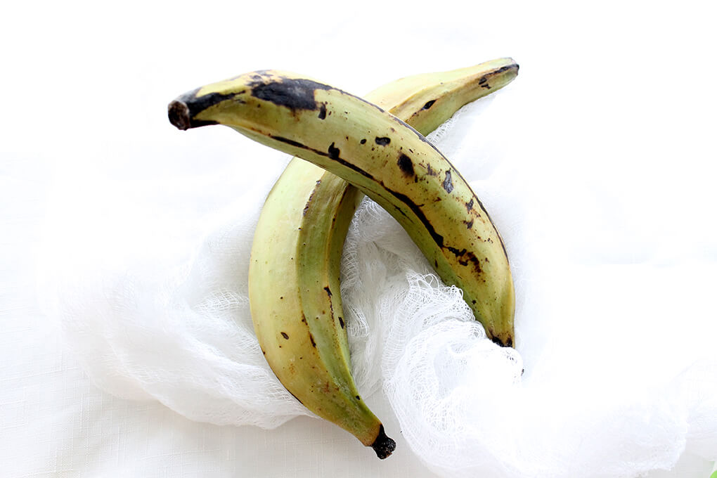 Is This Resistant Starch Helping or Hurting Your Gut? Plantain Bananas sarahkayhoffman.com