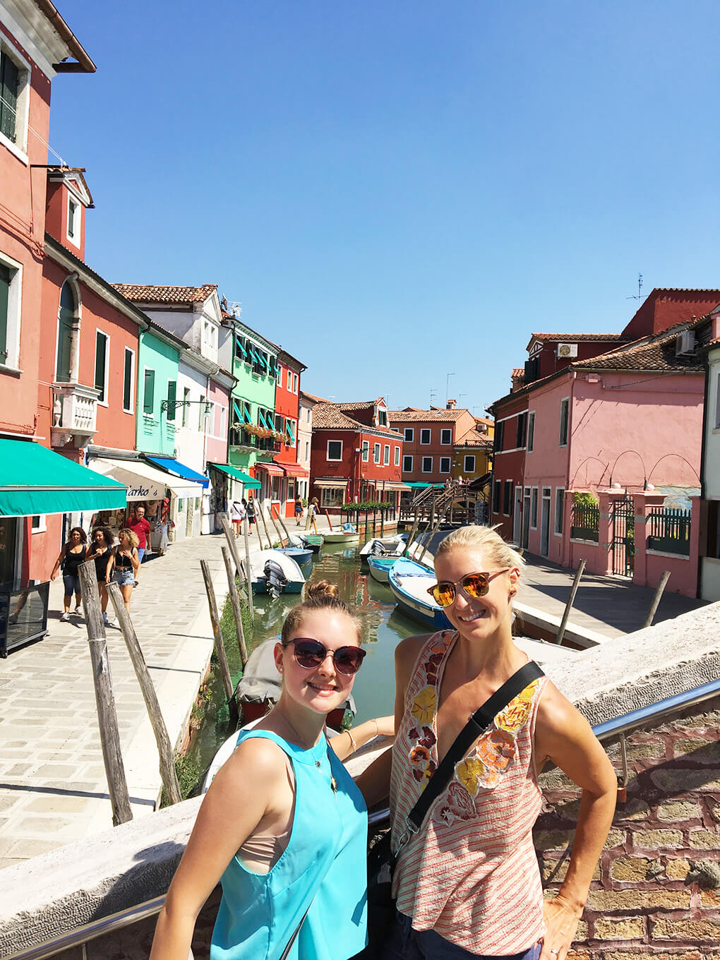 Top 17 Things from Italy www.sarahkayhoffman.com Burano SKH Ceci #travel #burano #italy