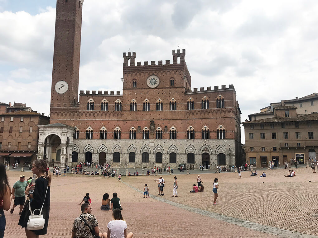 Top 17 Things from Italy www.sarahkayhoffman.com Siena Italy #italy #travel