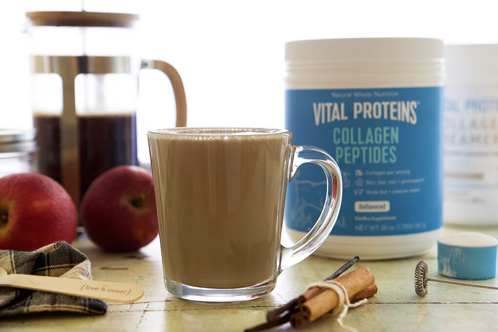 Apple Cider Latte www.sarahkayhoffman.com Vital Proteins #collagen #healthyliving #guthealth #Paleorecipes #latte #healthyrecipes