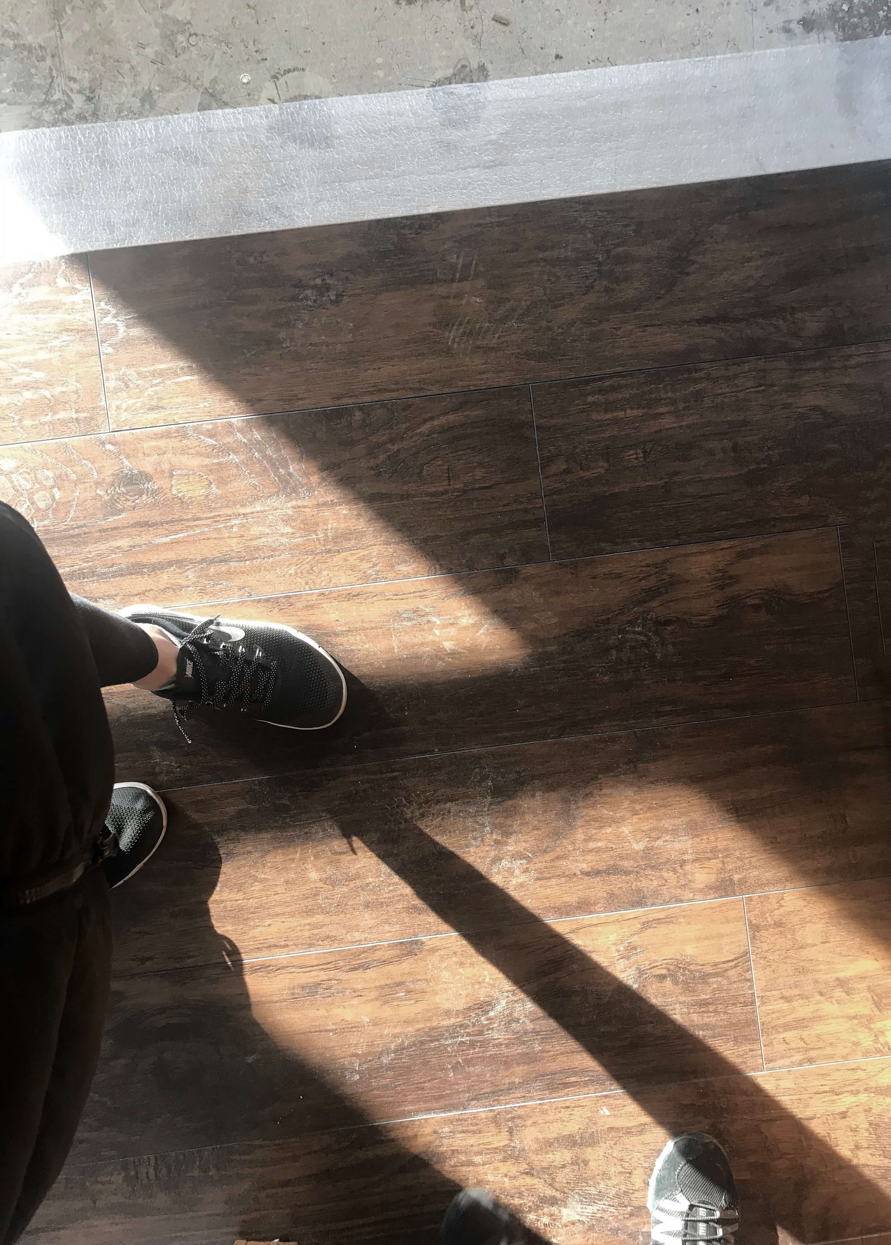 Timing www.sarahkayhoffman.com #officedesign #officedecor #homedecor #lifestyleblogger hard wood floor office design decor