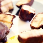 Frozen Chocolate-Covered Peanut Butter Banana Sandwiches #glutenfree #grainfree #dairyfree www.agutsygirl.com