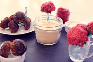 raspberry & coconut cake pops #glutenfree #grainfree #dairyfree www.agutsygirl.com
