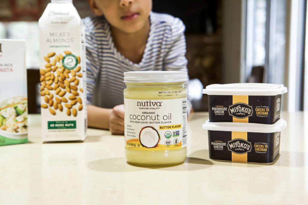 Vegan Mac n Cheese agutsygirl.com #veganrecipes #agutsygirl #glutenfree Nutiva Elmhurst Miyokos