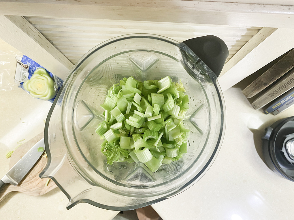 How to Make Celery Juice in a blender agutsygirl.com #celeryjuice #celeryrecipes #celeryjuicebenefits Vitamix